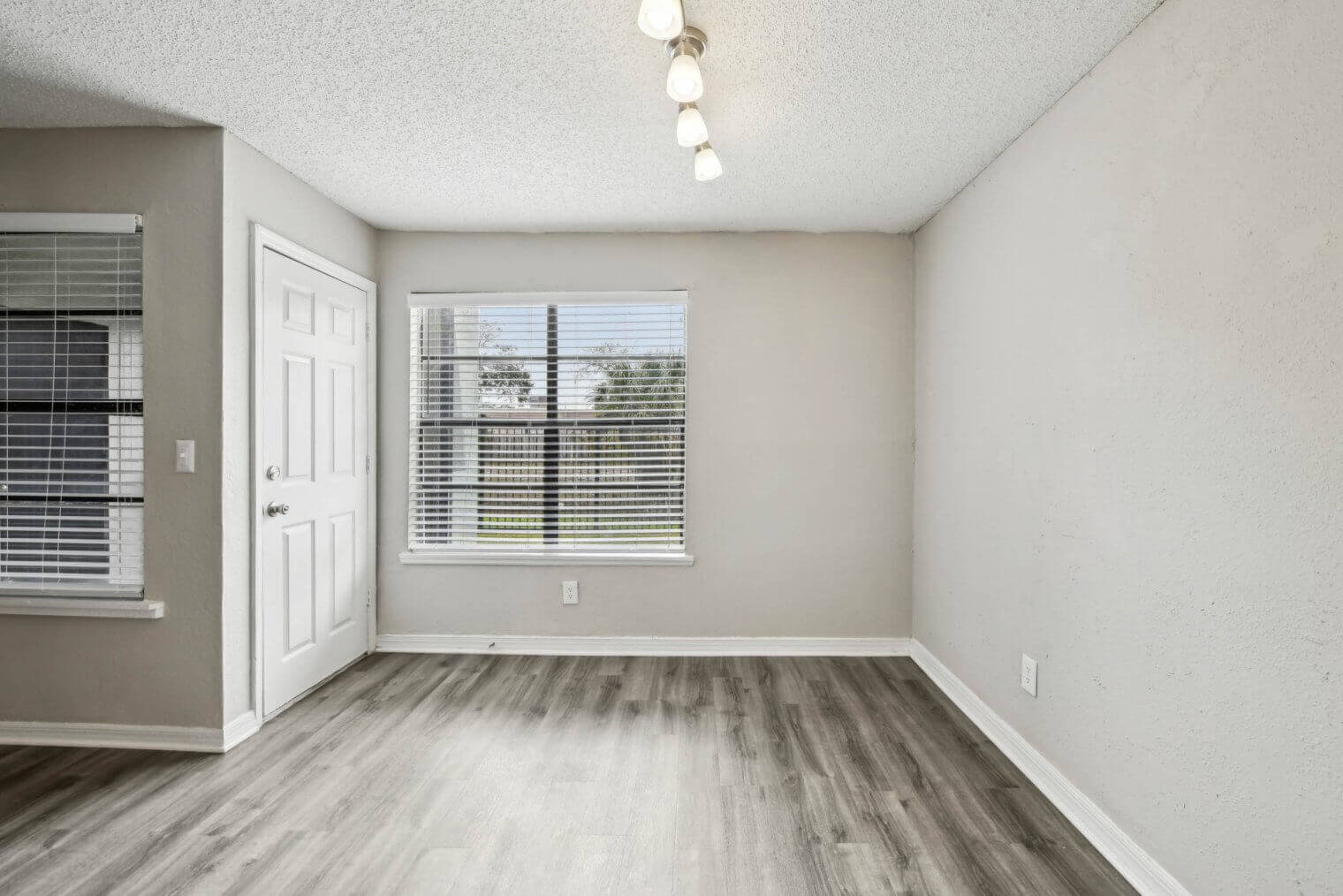 24 print 3123 panama drive 006