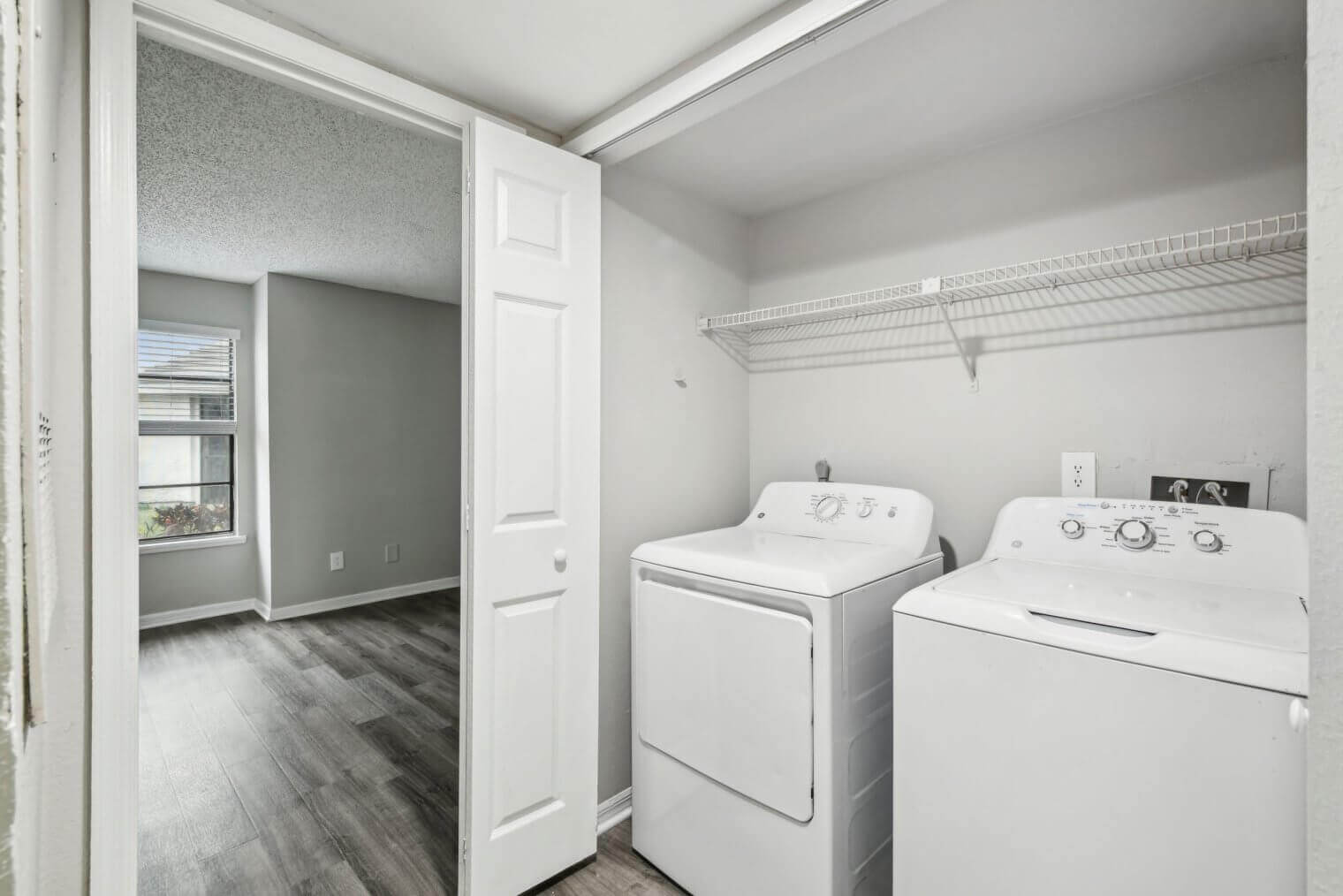 37 print 3123 panama drive 019